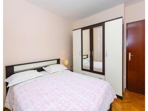 Apartment Kastel Stari With Sea View XII