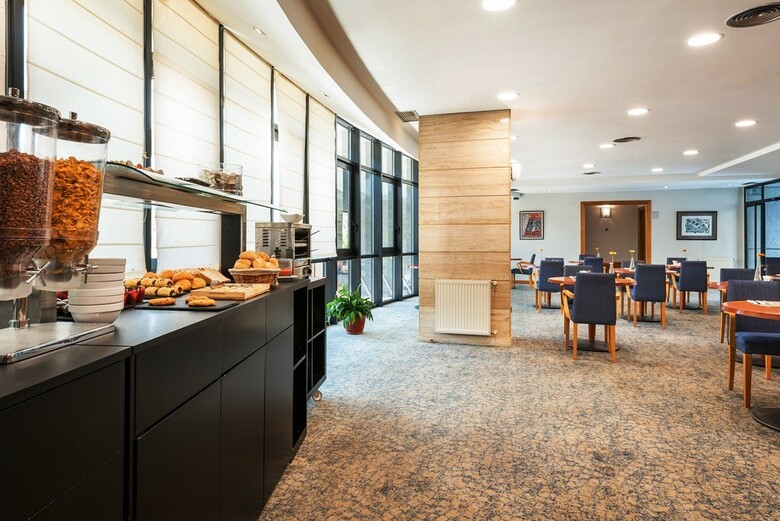 Hotel Exe Area Central