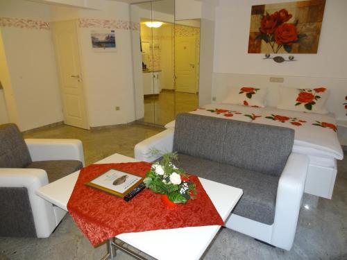 Hotel Und Pension Am Burchardikloster