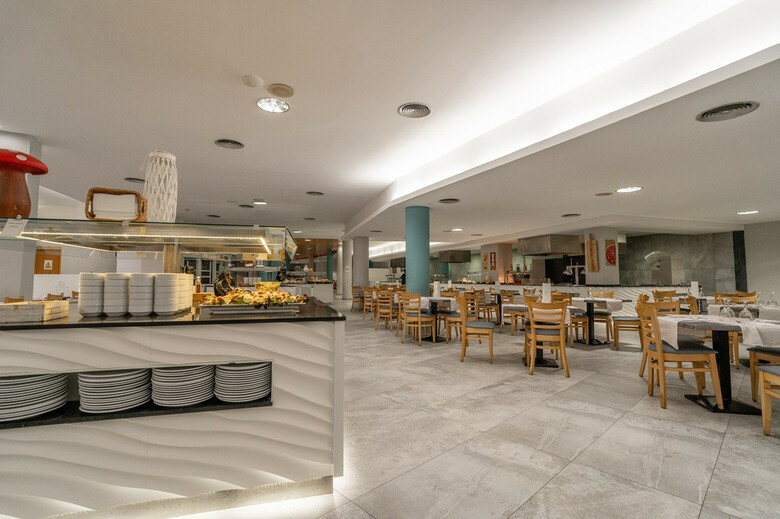 Aparthotel Advise Reina