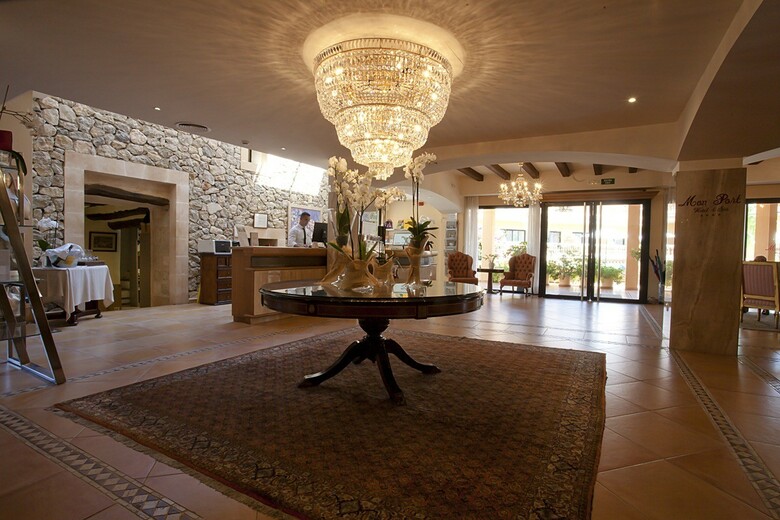 Mon Port Hotel & Spa