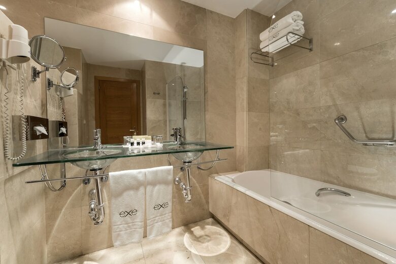 Exe Gran Hotel Almenar