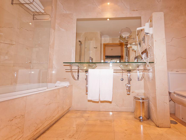 Exe Gran Hotel Almenar