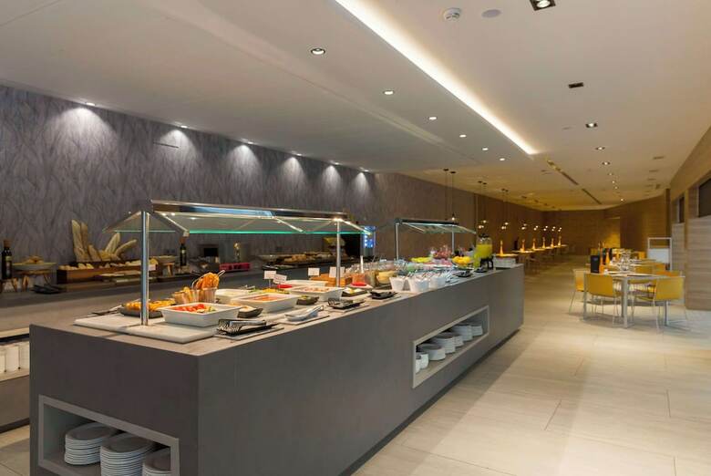 Hotel Macia Sevilla Kubb