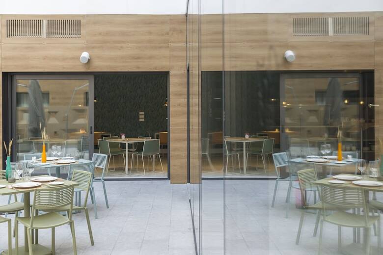 Hotel Macia Sevilla Kubb