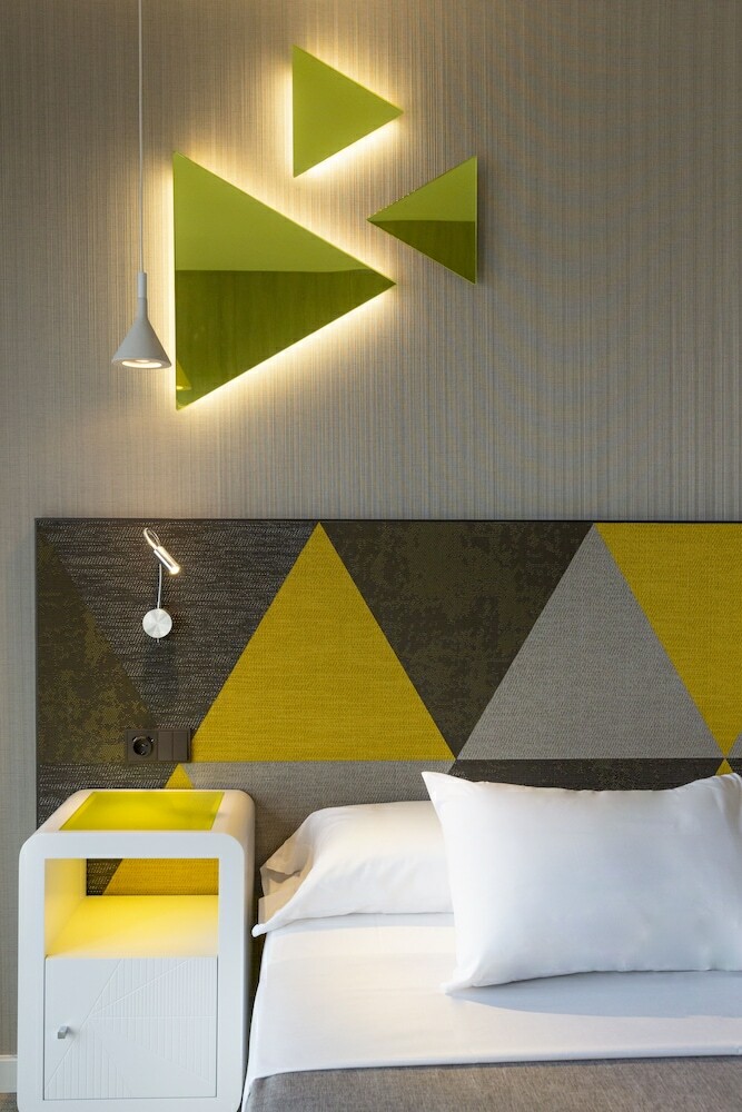 Hotel Macia Sevilla Kubb