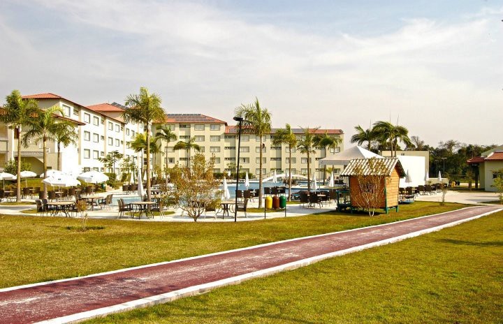 Tau� Hotel & Convention