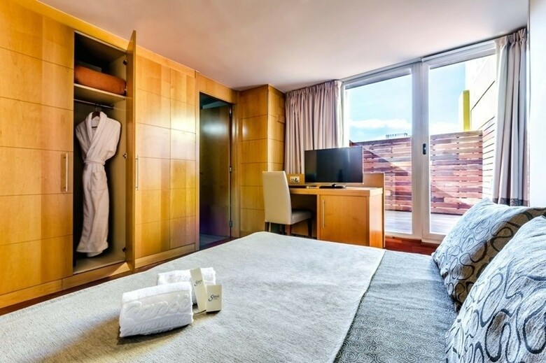 Hotel Sansi Diputacio