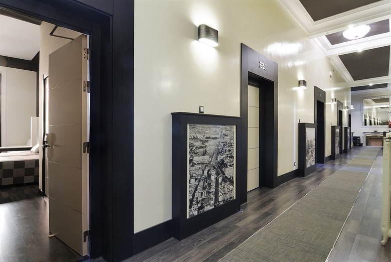 Hostal Alhambra Suites