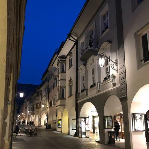 City Apartments Portico