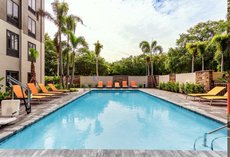 Hotel Holiday Inn Express Tampa/brandon