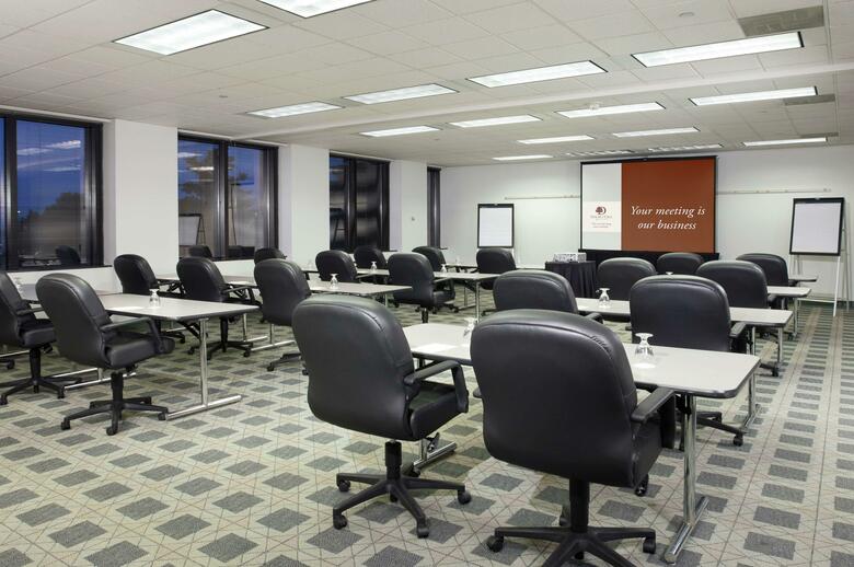 Hotel Doubletree Guests Suites & Conference Center
