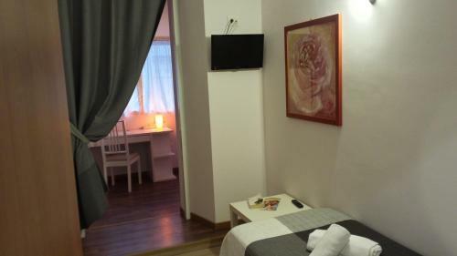Hostal Villa Borghese Guest House