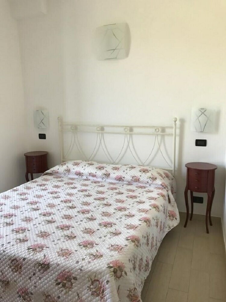 Hostal Sandra Villa Rooms