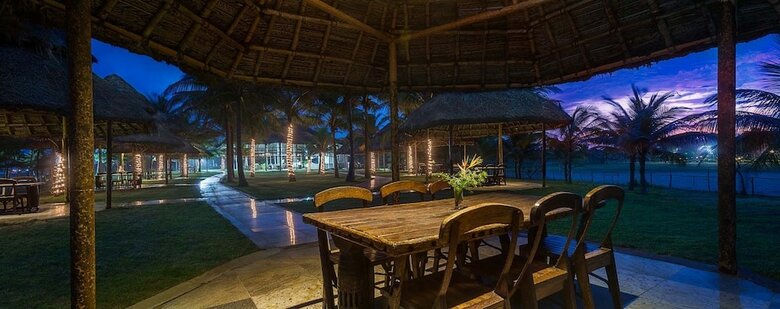 Hotel Chariot Beach Resort