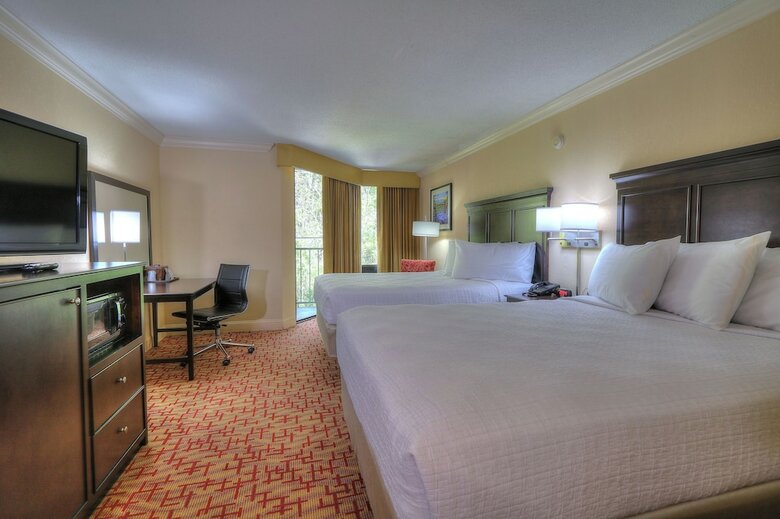 Edgewater Hotel