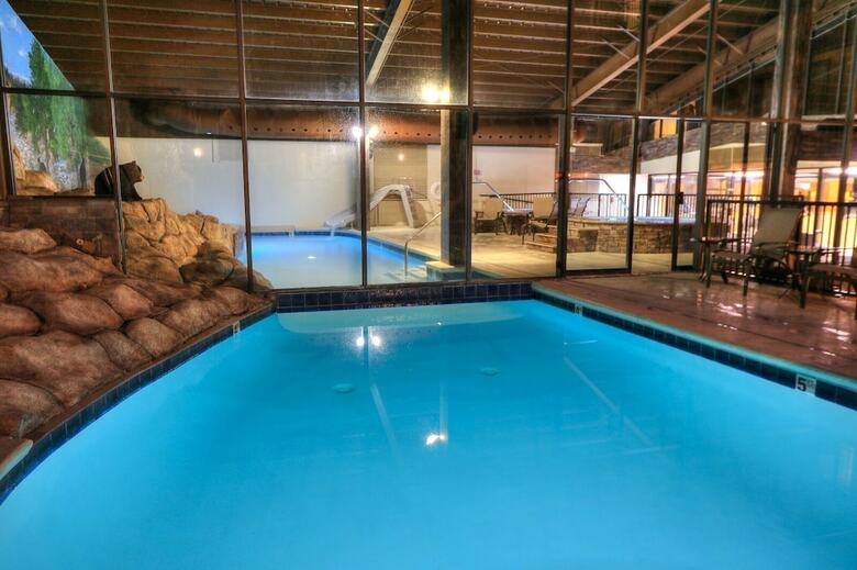 Edgewater Hotel