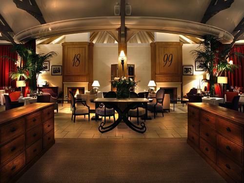 Hotel Les Manoirs de Tourg�ville