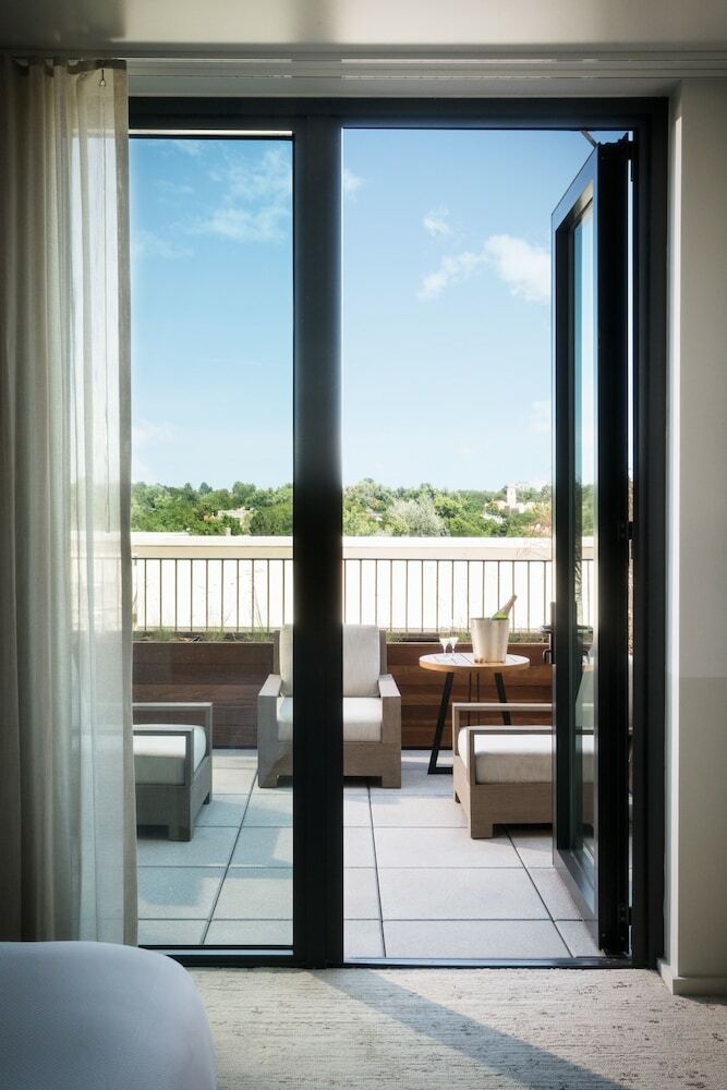 Halcyon - A Hotel In Cherry Creek