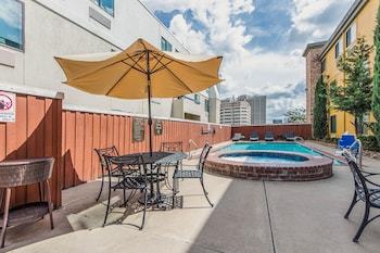 Hotel La Quinta Inn Dallas Lbj Central