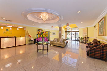 Hotel Quality Inn & Suites Montebello