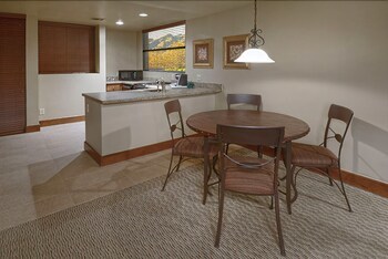 Hotel Lodge At Ventana Canyon