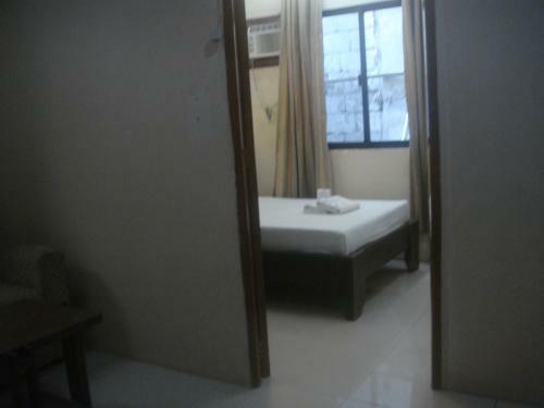 Hidden Pearl Hotel (janus Luxury Suites)