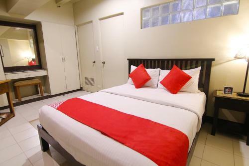 Artina Suites Hotel