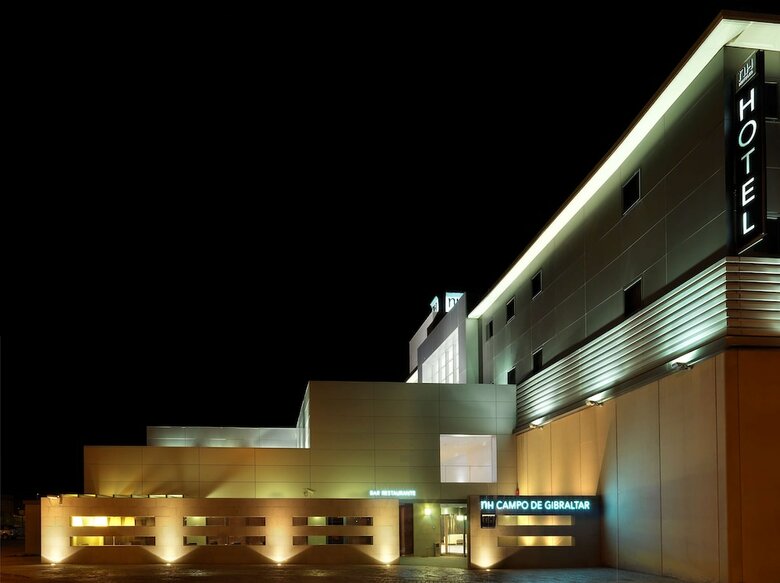 Hotel NH Campo De Gibraltar