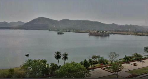 Hotel Regenta Central Jal Mahal, Jaipur