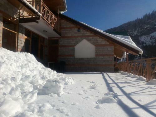 Hotel Peak And Snow Cottage