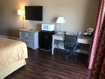 Hotel Rodeway Inn & Suites