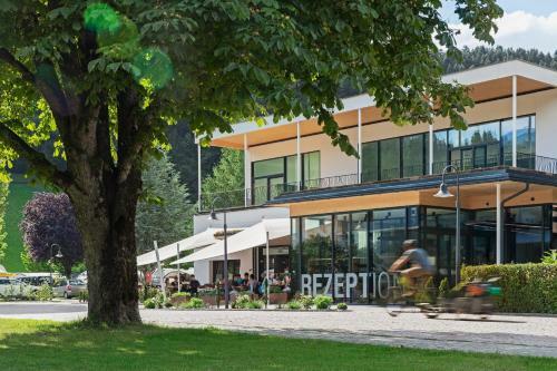 Nat�rlich Hell. Aparthotel & Camping