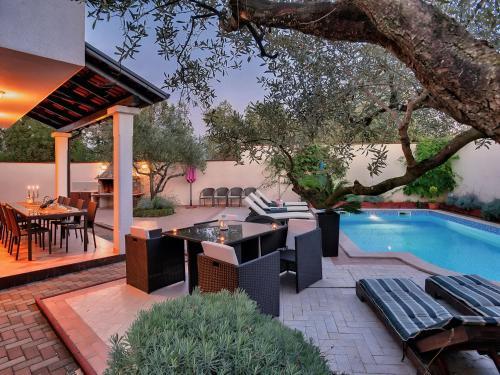 Holiday Home Bubi