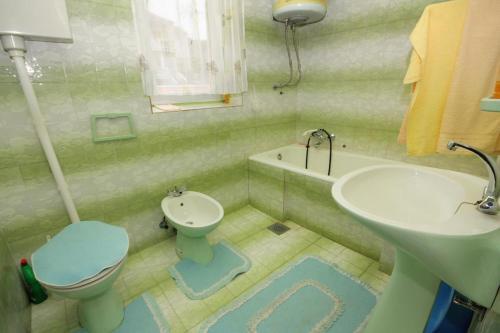 Apartments With A Parking Space Punat (Krk) - 5350
