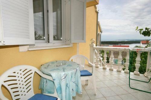 Apartments With A Parking Space Punat (Krk) - 5350