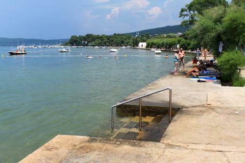 Apartments With A Parking Space Punat (Krk) - 5350