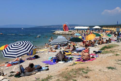 Apartments With A Parking Space Punat (Krk) - 5350