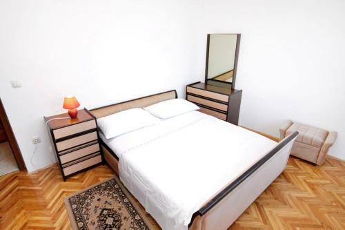 Apartments By The Sea Sumpetar (Omis) - 2965