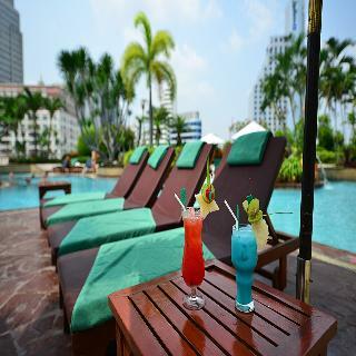 Hotel Windsor Suite And Convention