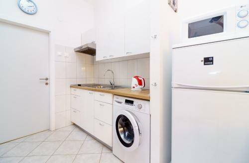 Lumbarda Resort Apartment