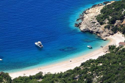 Apartments By The Sea Valun (Cres) - 8086