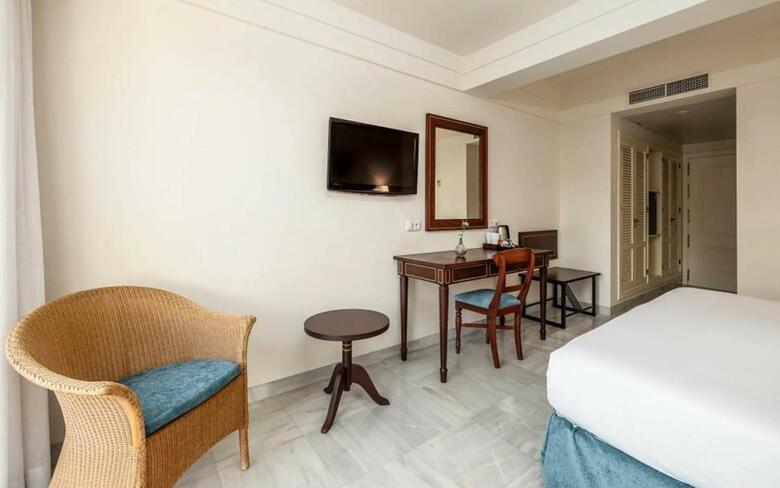 Hotel Azz Guardacorte Campo De Gibraltar