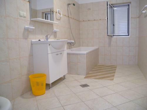 Kampor Apartment 5