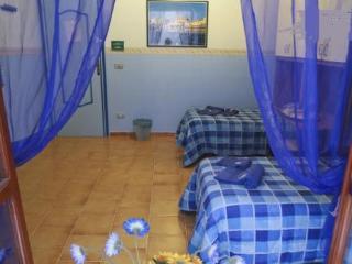Hostal Robby's House B&B