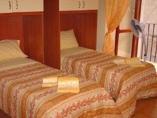 Hostal Robby's House B&B