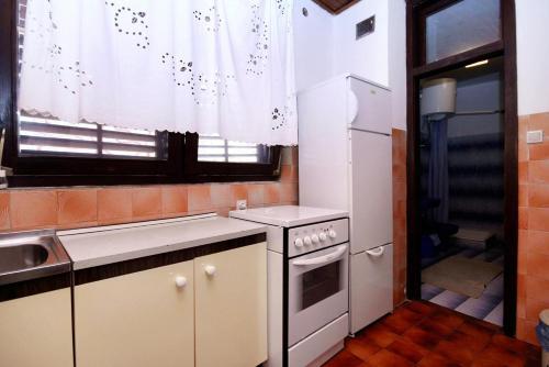 Apartment Selce 2381c