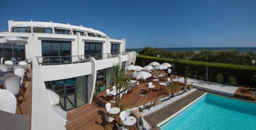 Hotel La Plage Art Et Emotions