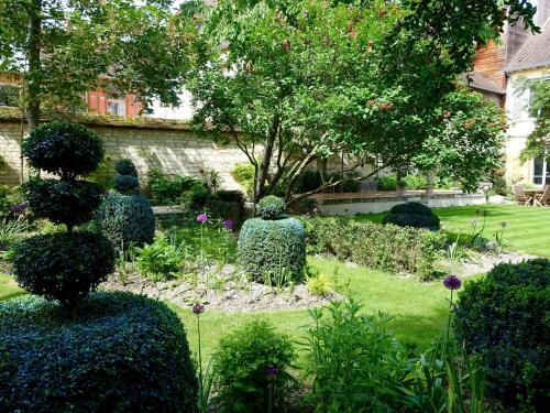 Bed & Breakfast Le Jardin de La Cath�drale