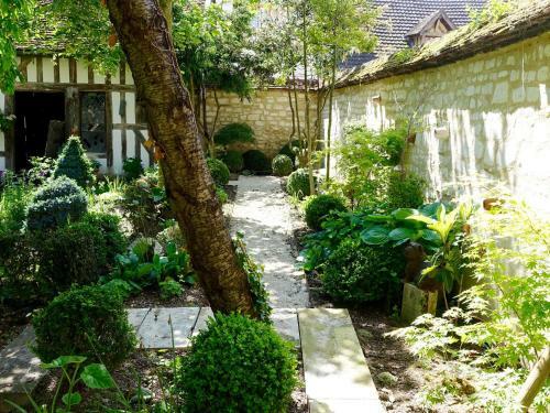 Bed & Breakfast Le Jardin de La Cath�drale